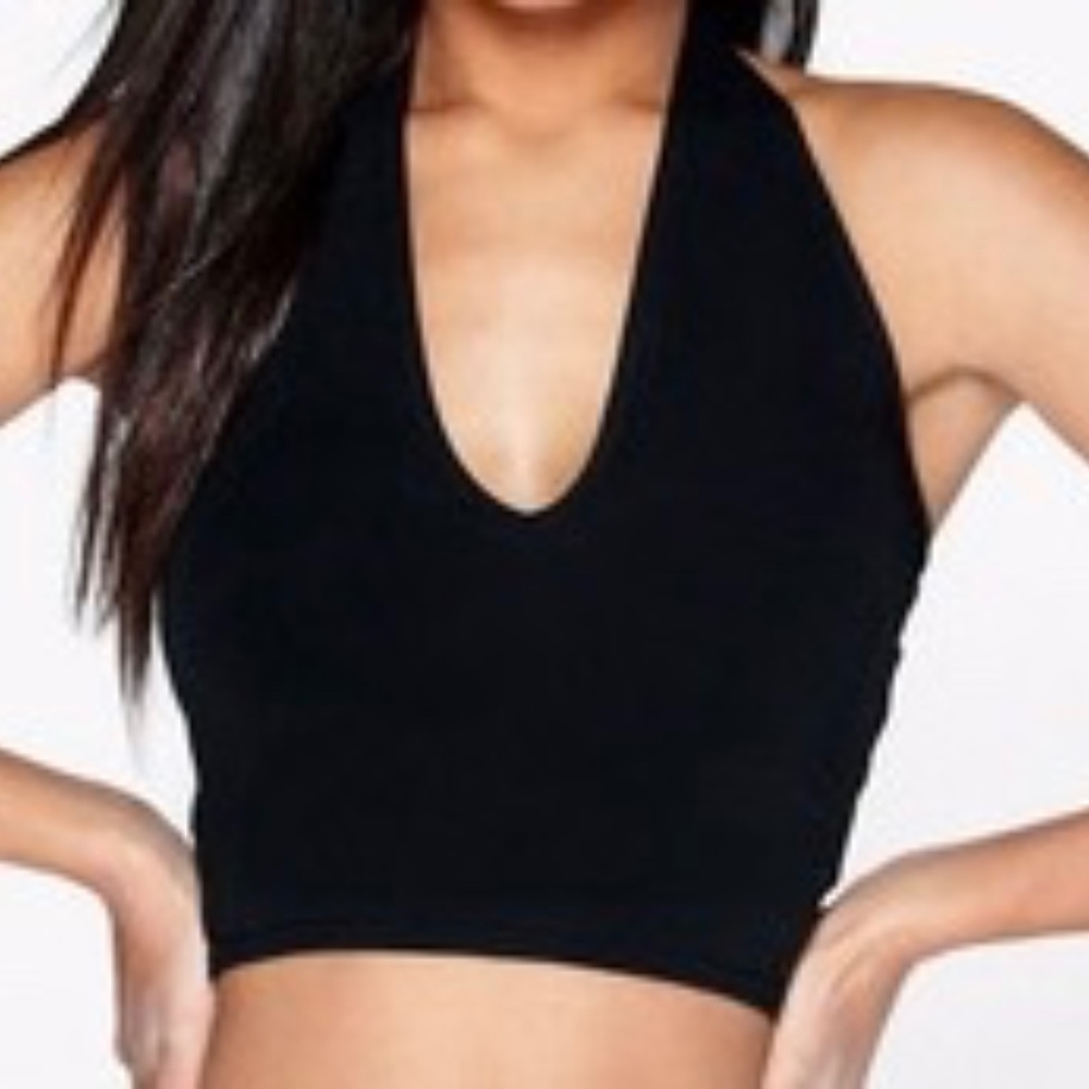 Black Low V Neck Crop Top- Boohoo